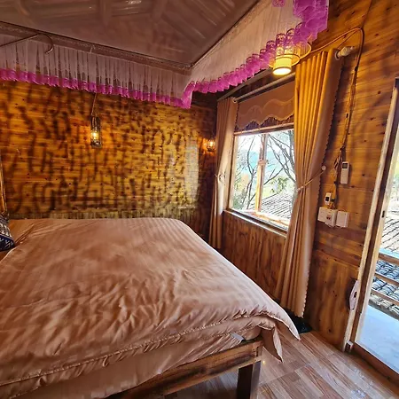 Nha Co Lao Xa Homestay Hmong & Bungalow Air Conditioner Dong Van  Exterior photo