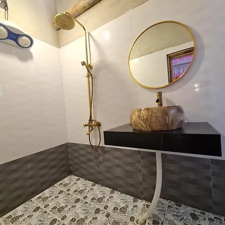 Nha Co Lao Xa Homestay Hmong & Bungalow Air Conditioner Dong Van  Exterior photo